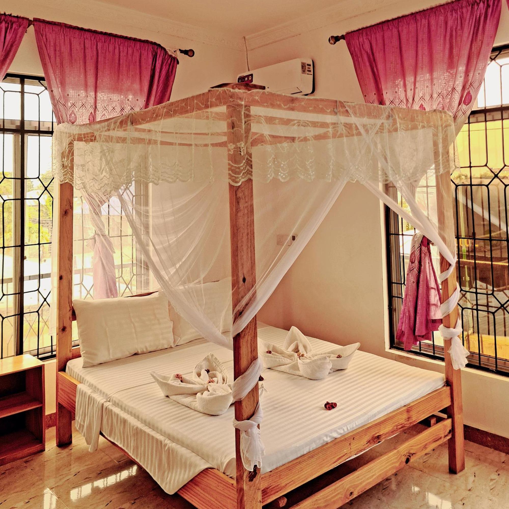 Bed and Breakfast Raha House Нунгви Экстерьер фото