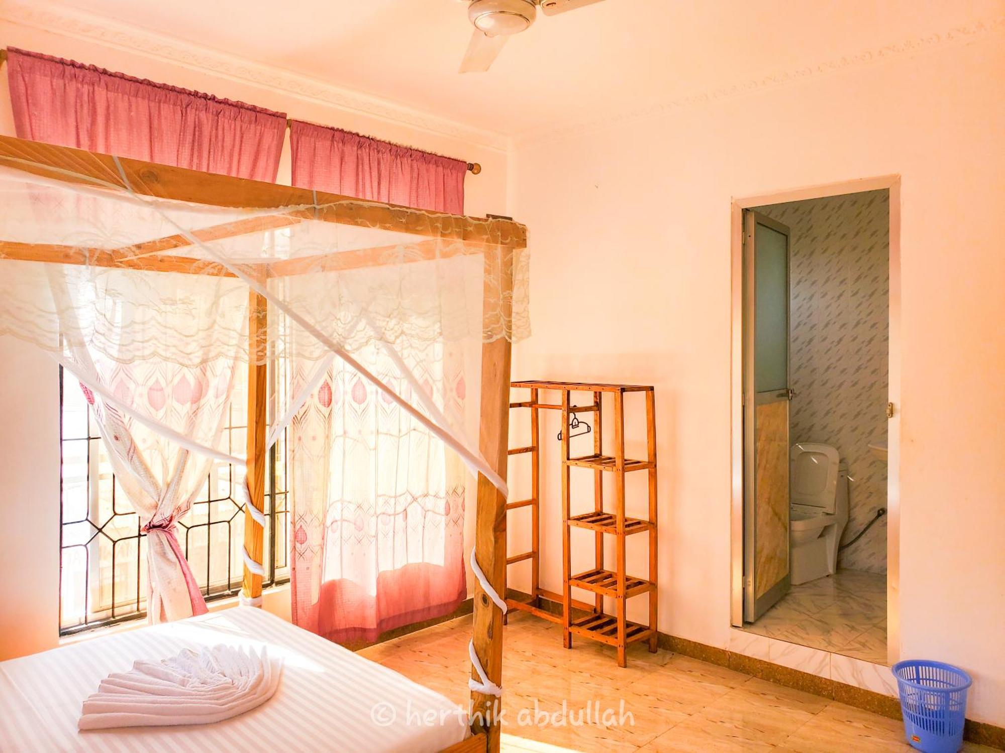 Bed and Breakfast Raha House Нунгви Экстерьер фото