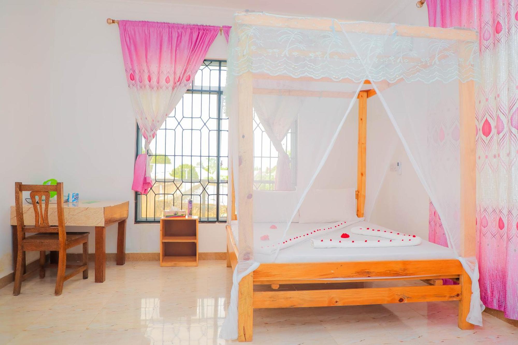 Bed and Breakfast Raha House Нунгви Экстерьер фото