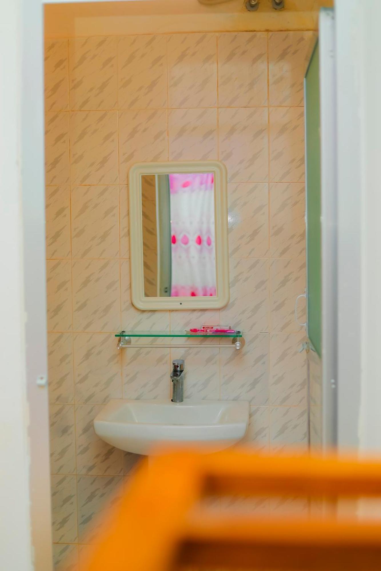 Bed and Breakfast Raha House Нунгви Экстерьер фото